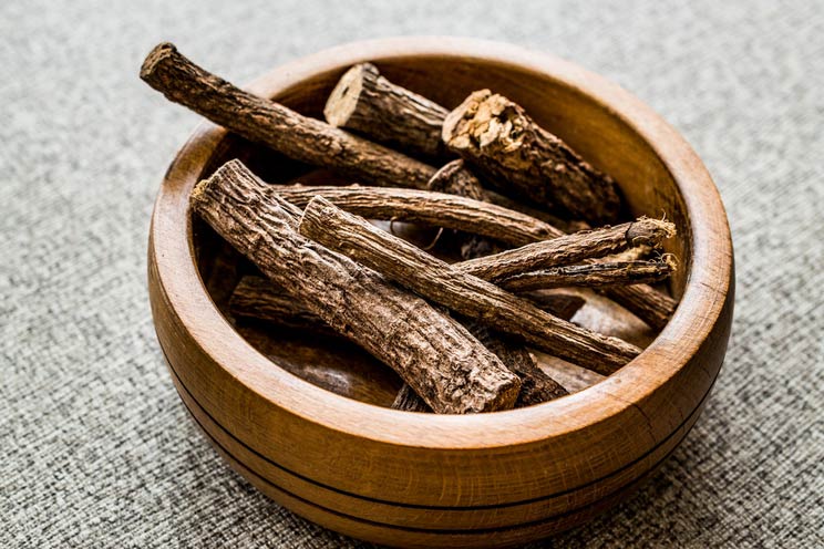 Dried-Licorice-Sticks-in-Wooden-Bowl.jpg
