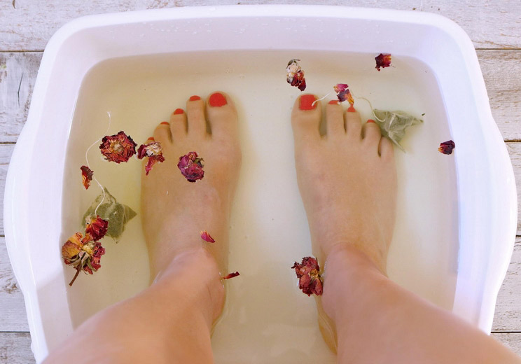 Tea-Bag-Uses-Foot-Soak-.jpg