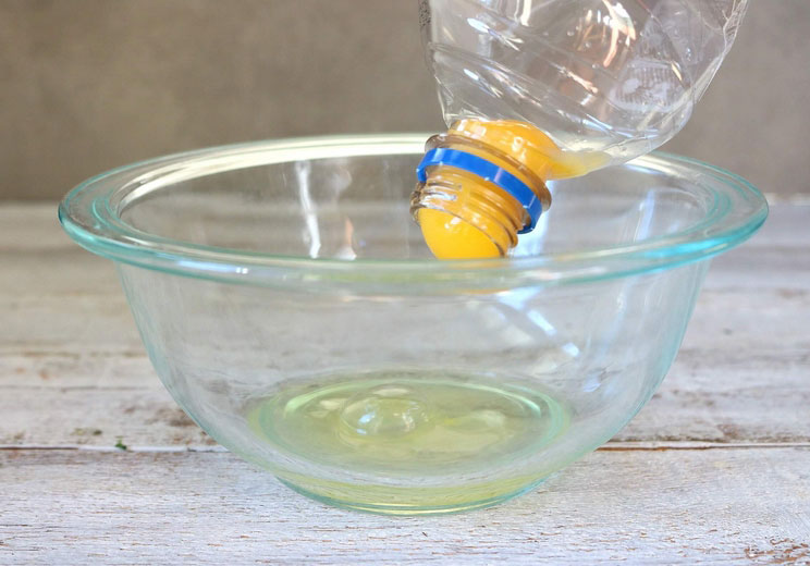 Separate-Egg-Yolks-with-a-Water-Bottle.jpg