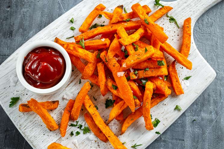 Sweet-Potato-Fries-with-ketchup.jpg