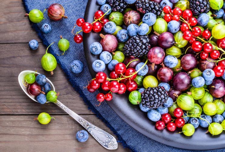 Antioxidant-rich-berries-e1461303152782.jpg
